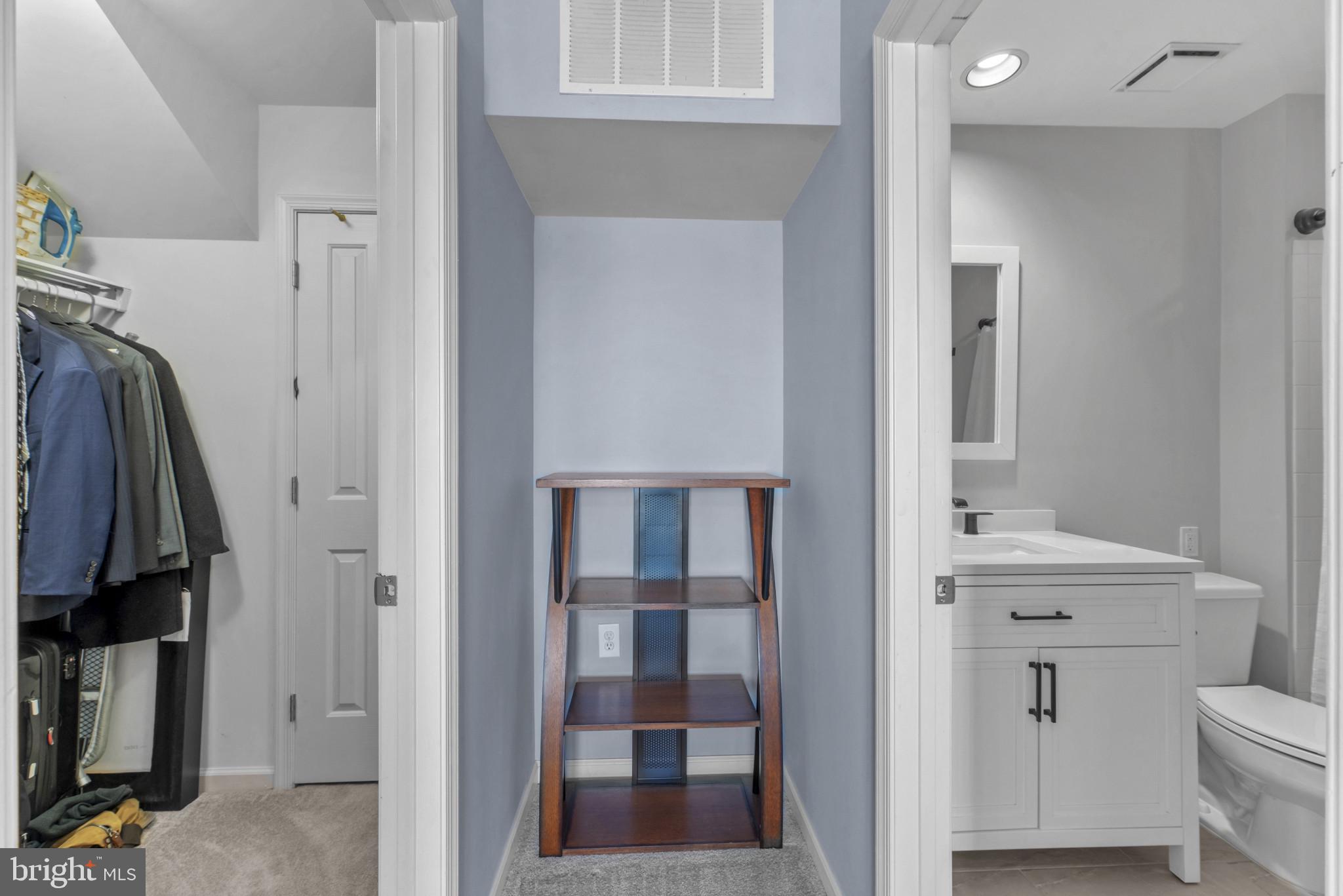 902 OYSTER COVE DRIVE