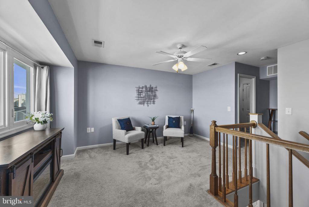 902 OYSTER COVE DRIVE