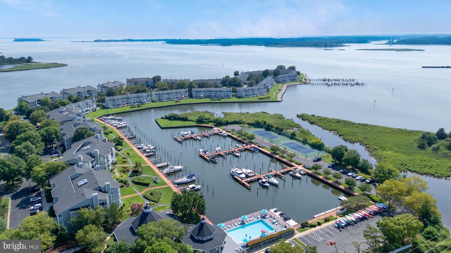 902 OYSTER COVE DRIVE