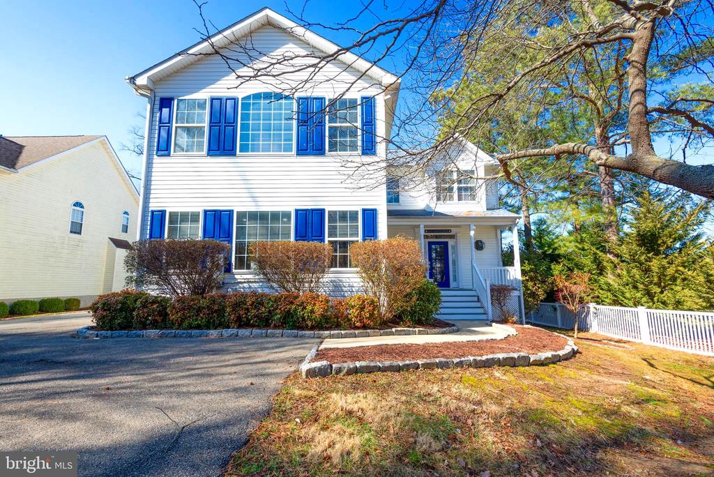 2613 CECIL DRIVE