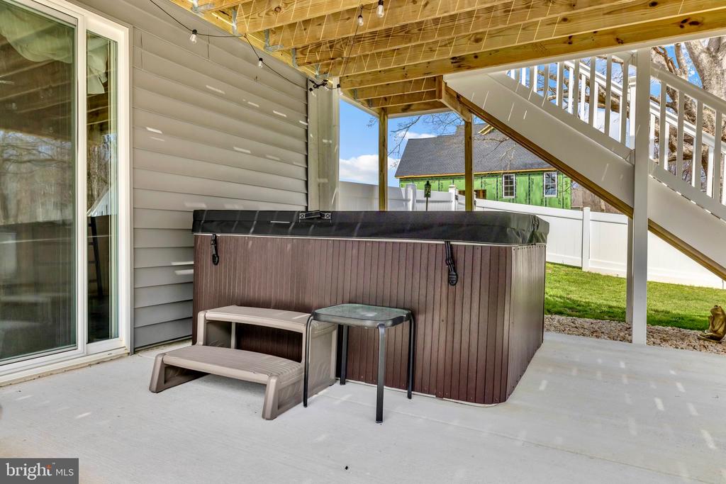 115 THICKET COURT