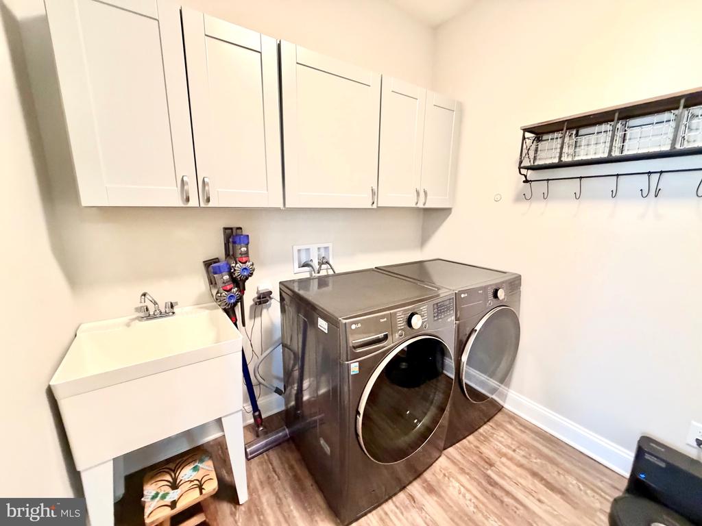 115 THICKET COURT