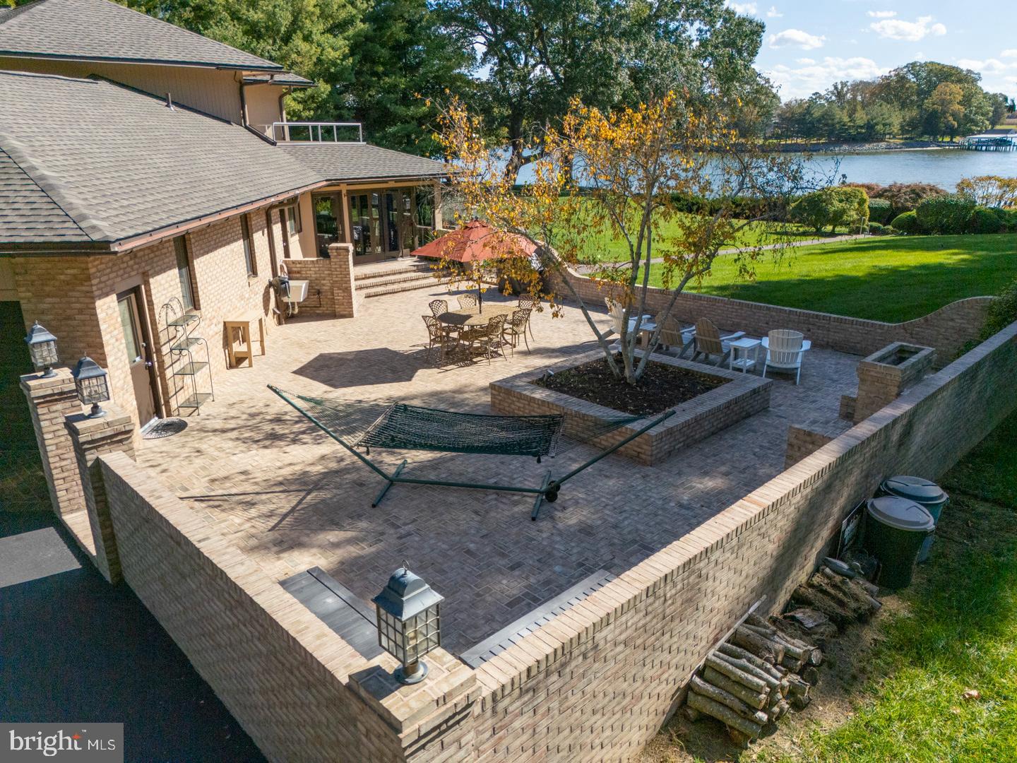 377 HEMSLEY DRIVE