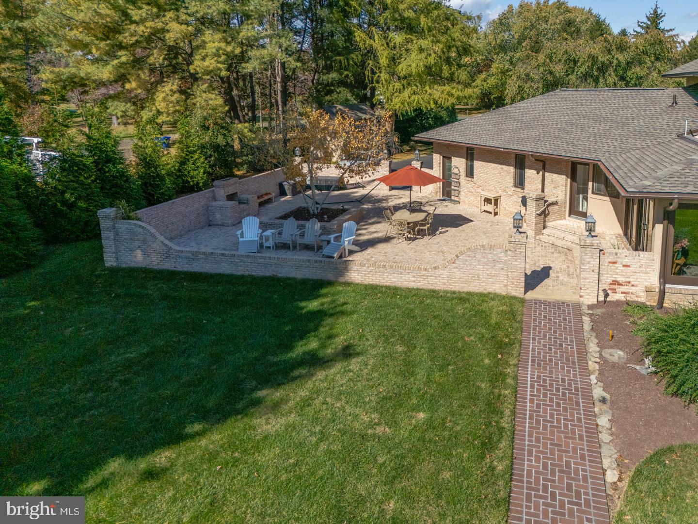 377 HEMSLEY DRIVE