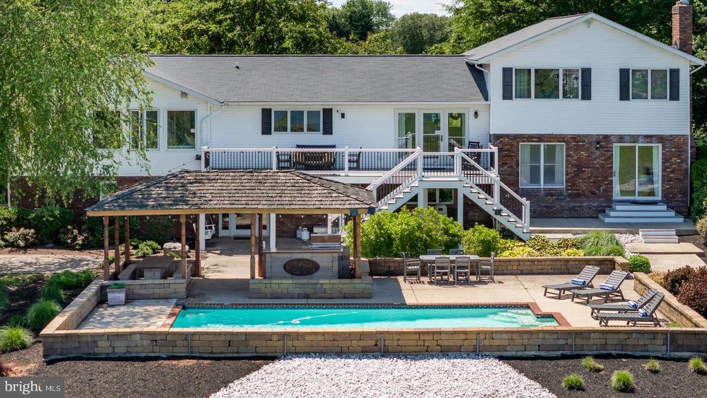 92 LONG CREEK DRIVE
