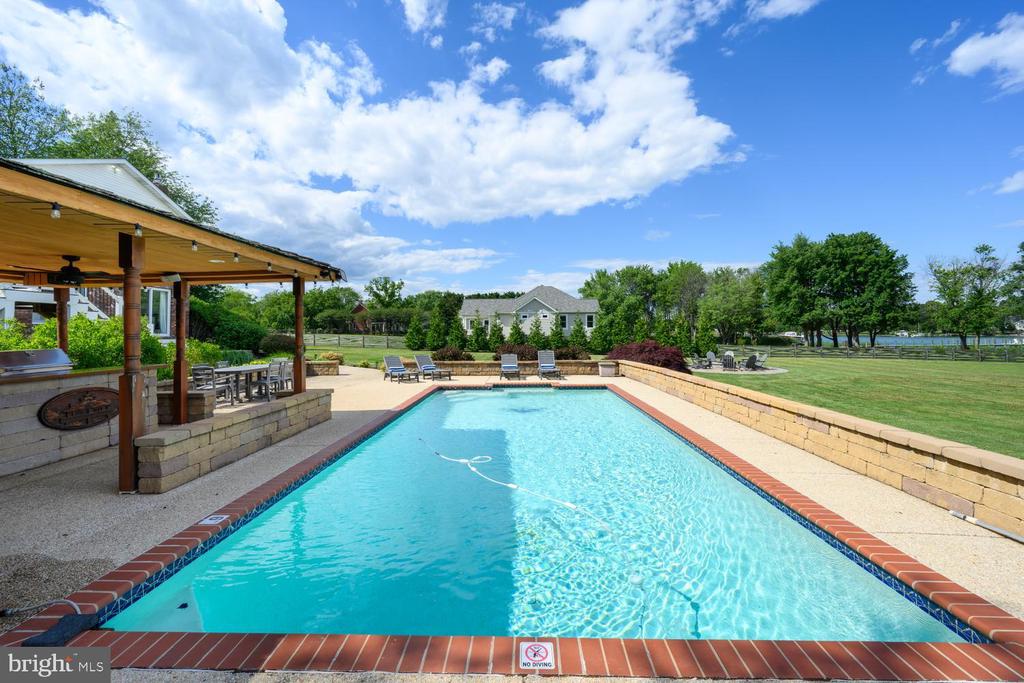 92 LONG CREEK DRIVE