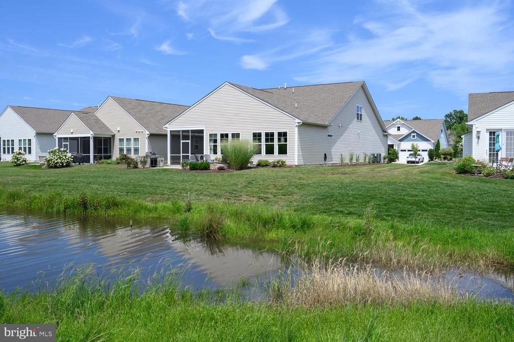 214 BAYBERRY DRIVE