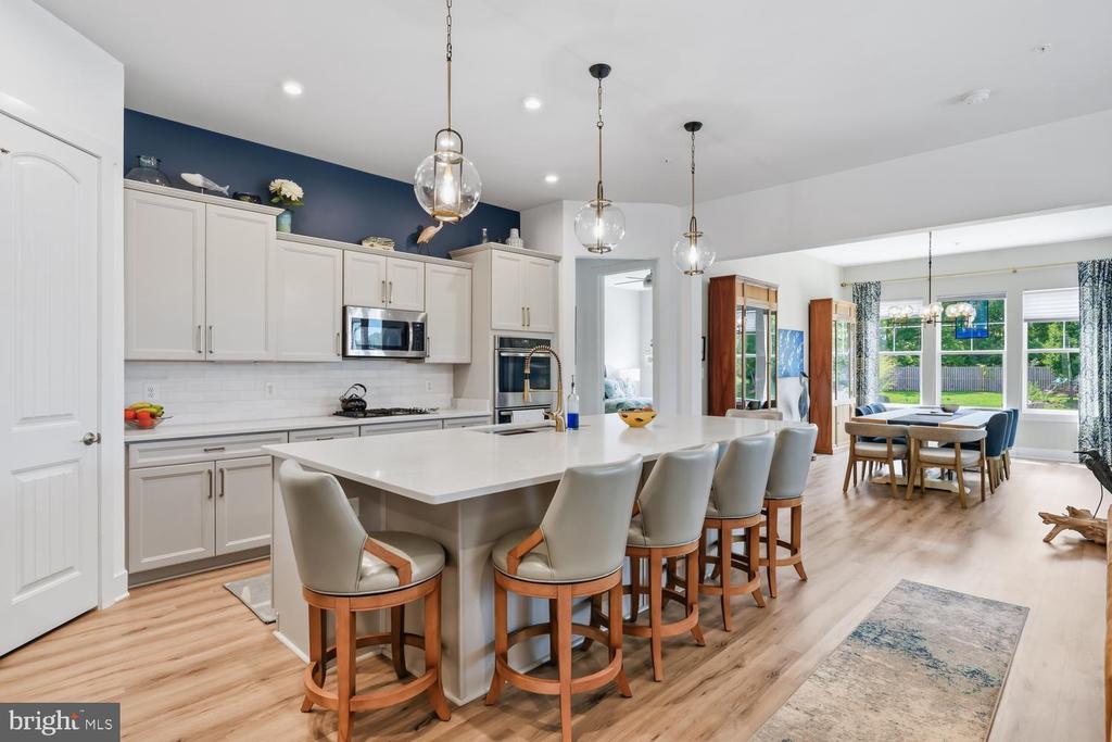 214 BAYBERRY DRIVE
