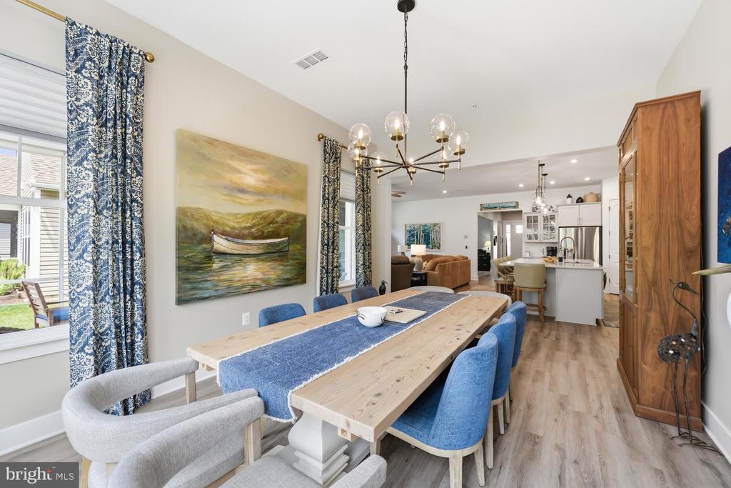 214 BAYBERRY DRIVE