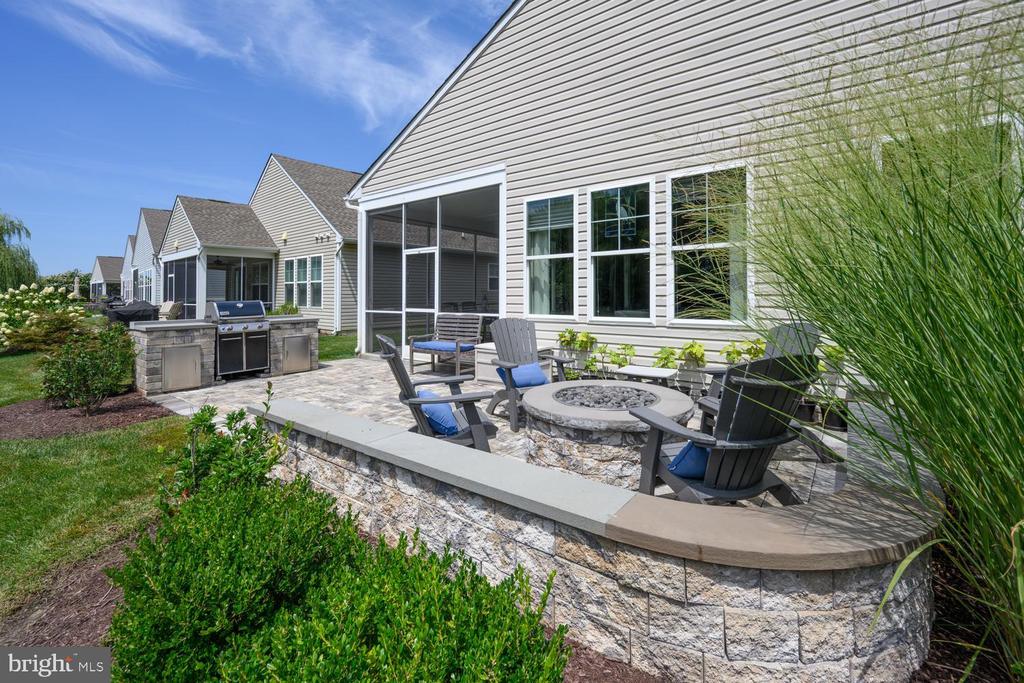 214 BAYBERRY DRIVE