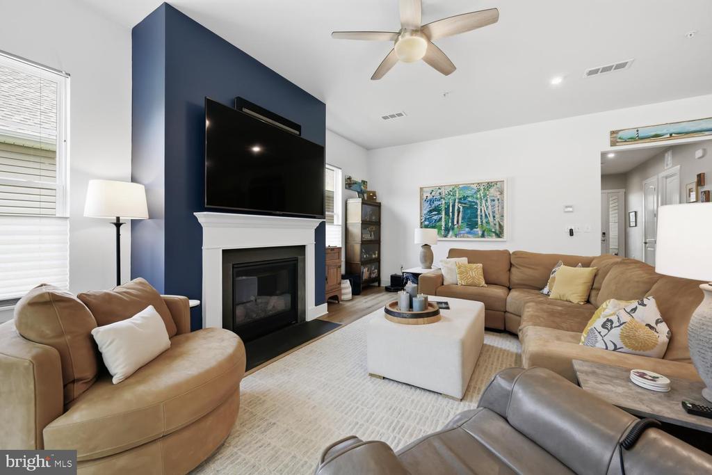 214 BAYBERRY DRIVE