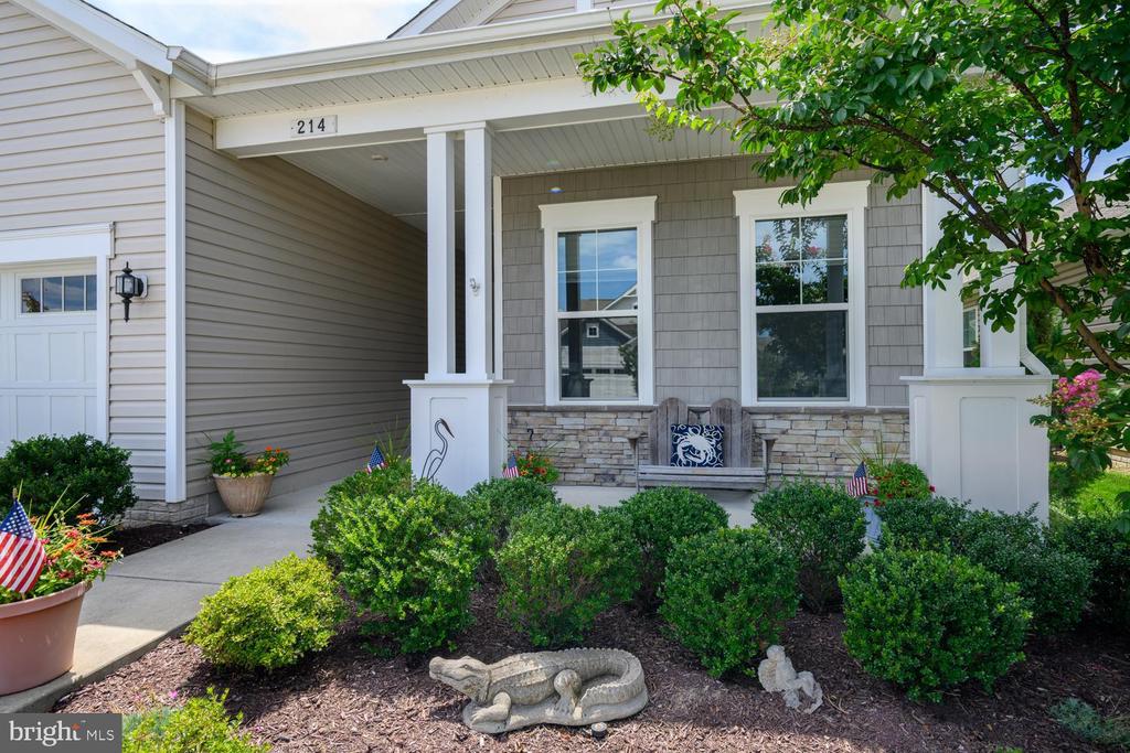 214 BAYBERRY DRIVE