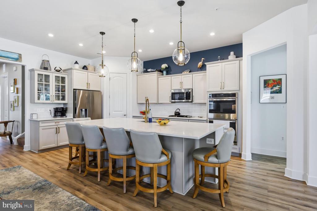 214 BAYBERRY DRIVE