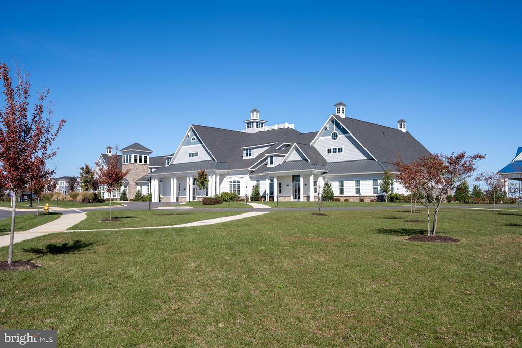 214 BAYBERRY DRIVE