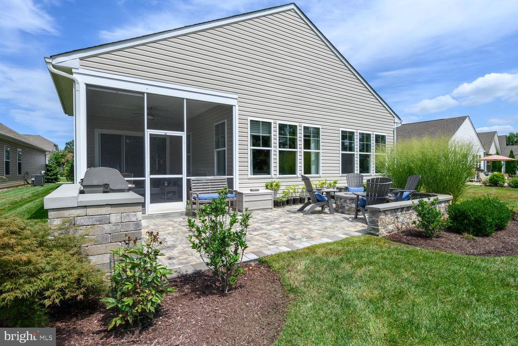 214 BAYBERRY DRIVE