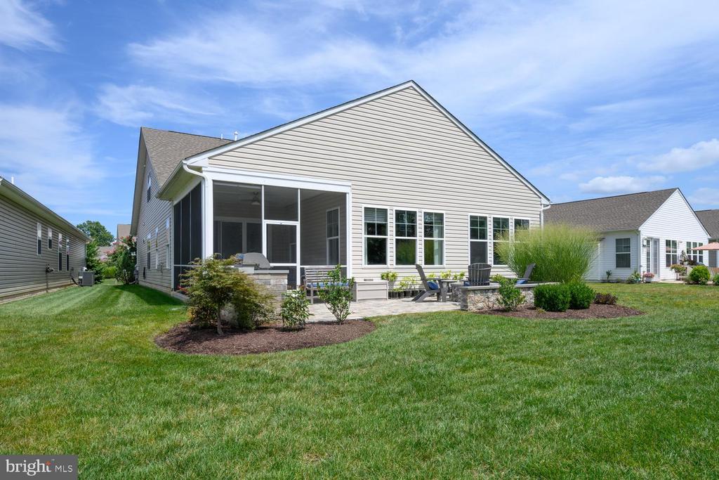 214 BAYBERRY DRIVE