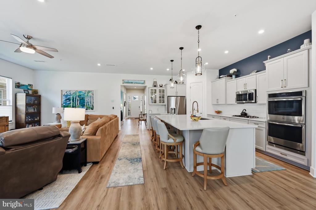 214 BAYBERRY DRIVE