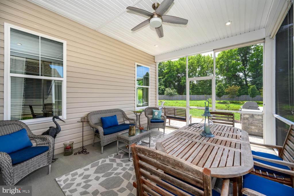 214 BAYBERRY DRIVE