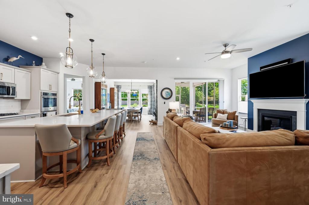 214 BAYBERRY DRIVE
