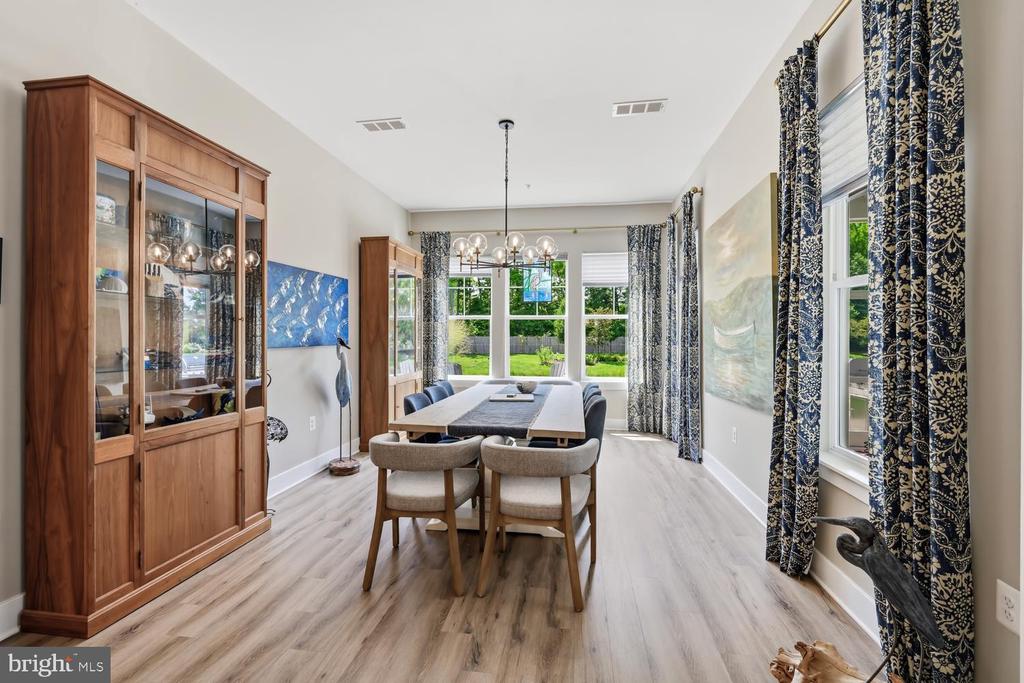 214 BAYBERRY DRIVE