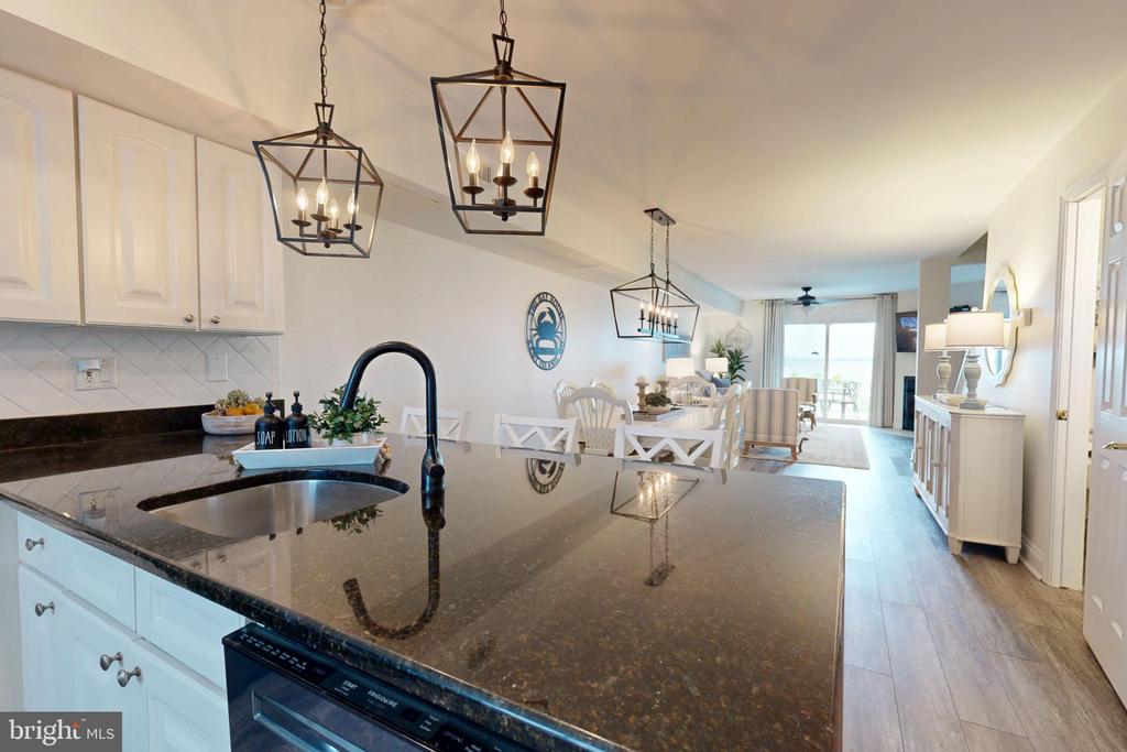 15 QUEEN ANNE WAY Unit: E