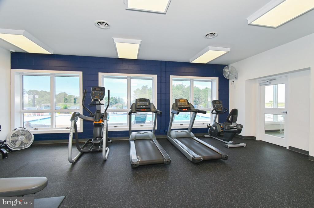 15 QUEEN ANNE WAY Unit: E