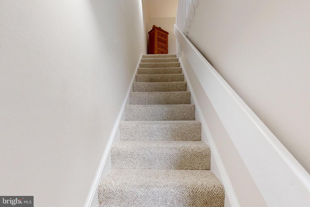 15 QUEEN ANNE WAY Unit: E