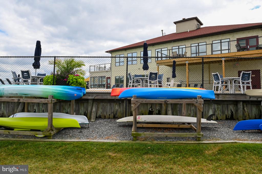 15 QUEEN ANNE WAY Unit: E