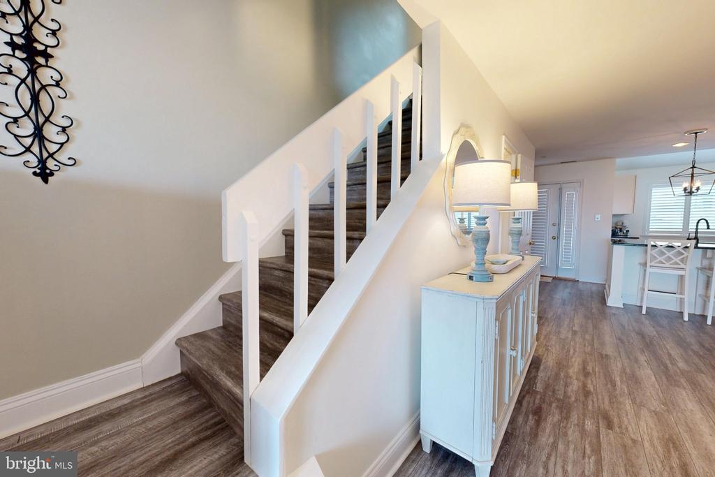 15 QUEEN ANNE WAY Unit: E
