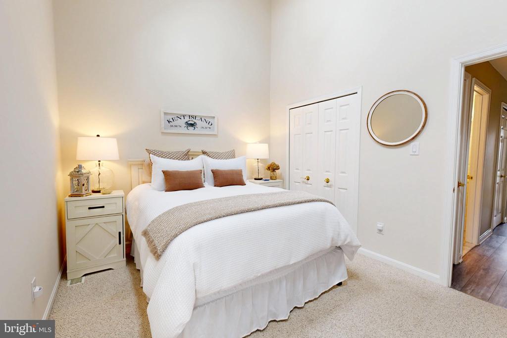 15 QUEEN ANNE WAY Unit: E