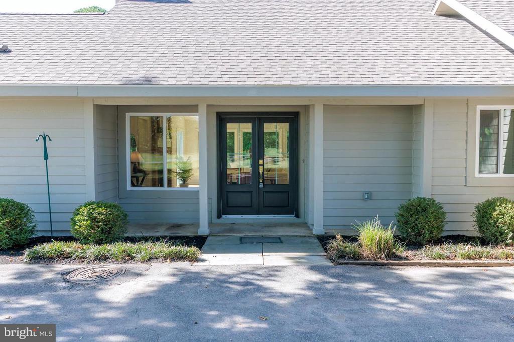 102 GOLF COURT