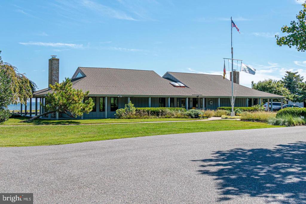 102 GOLF COURT