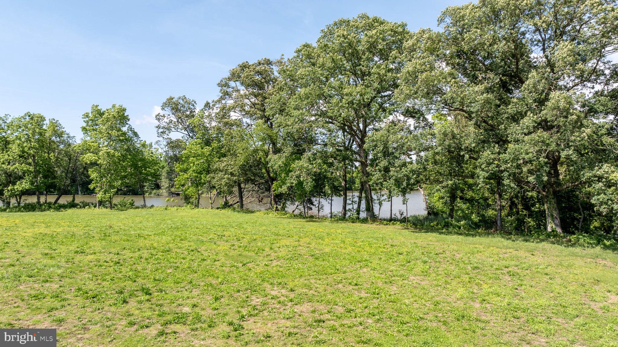9361 Woodstock Ln