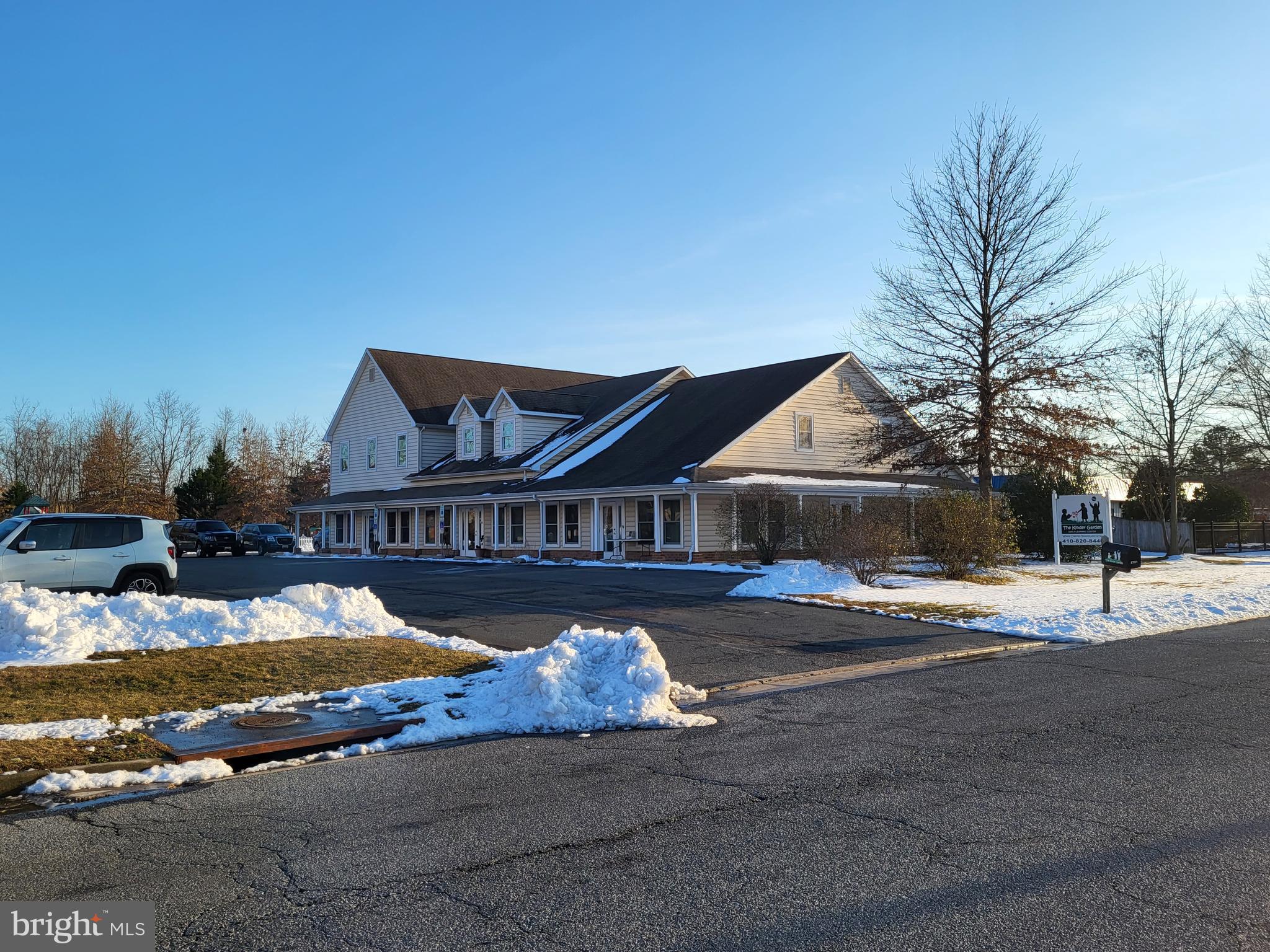 8701, 8709, 8719 Brooks Dr