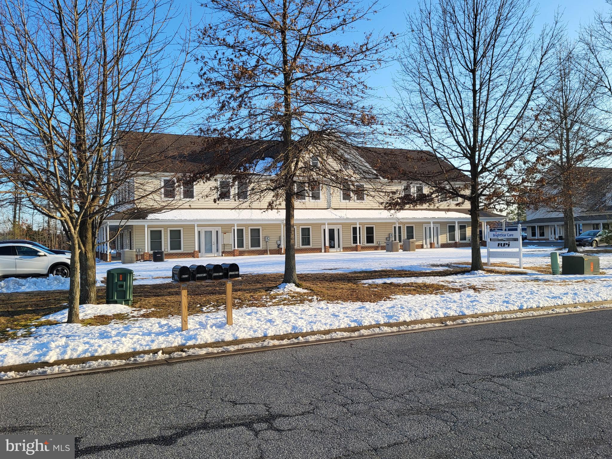 8701, 8709, 8719 Brooks Dr