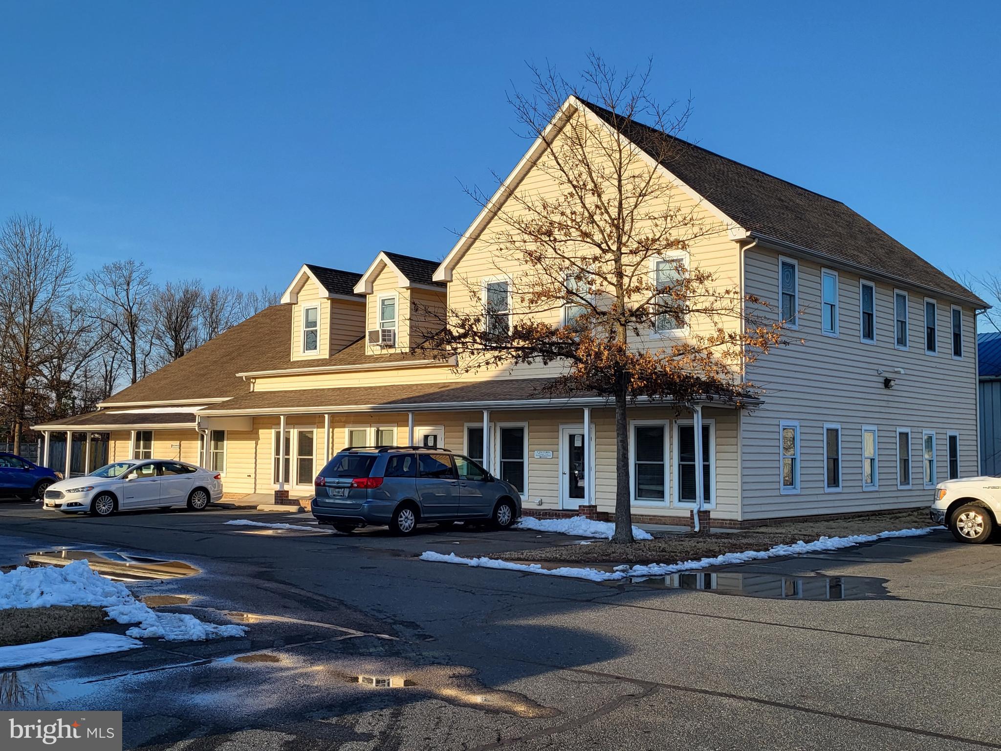 8701, 8709, 8719 Brooks Dr