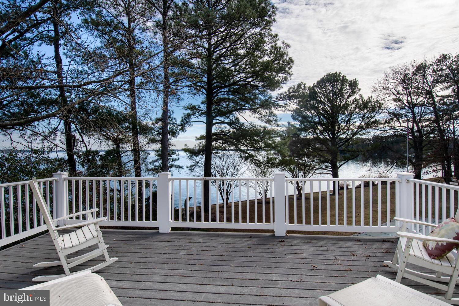 24047 Oak Point Rd