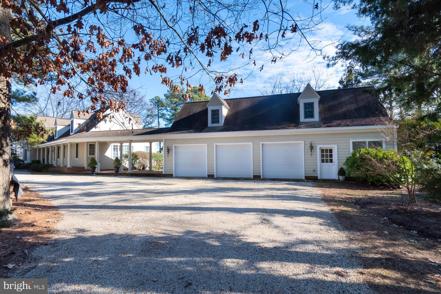 24047 Oak Point Rd