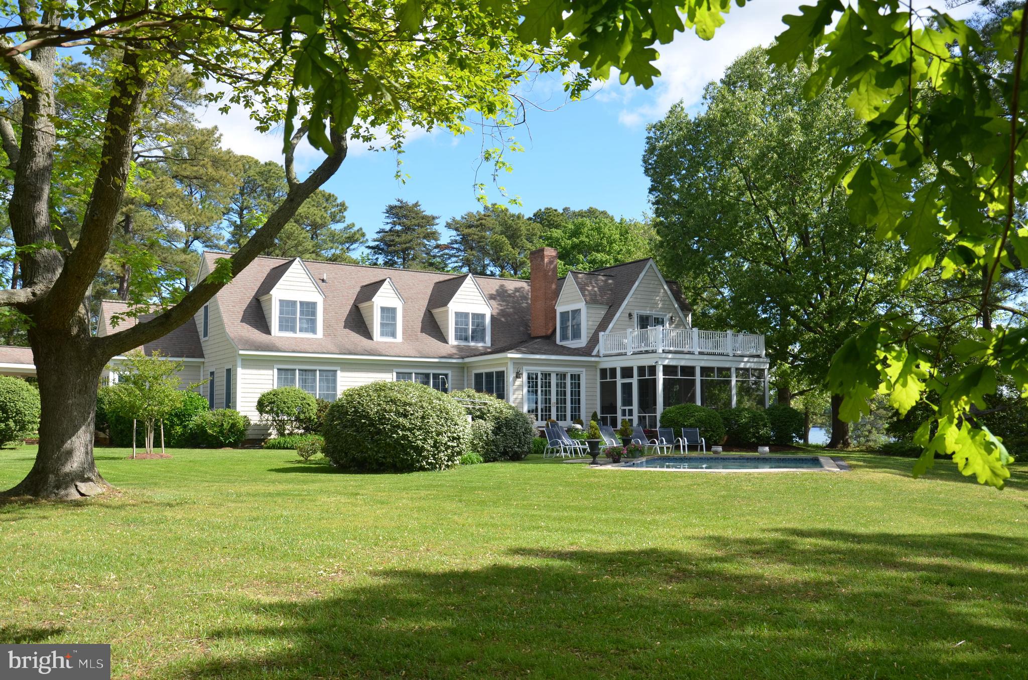 24047 Oak Point Rd