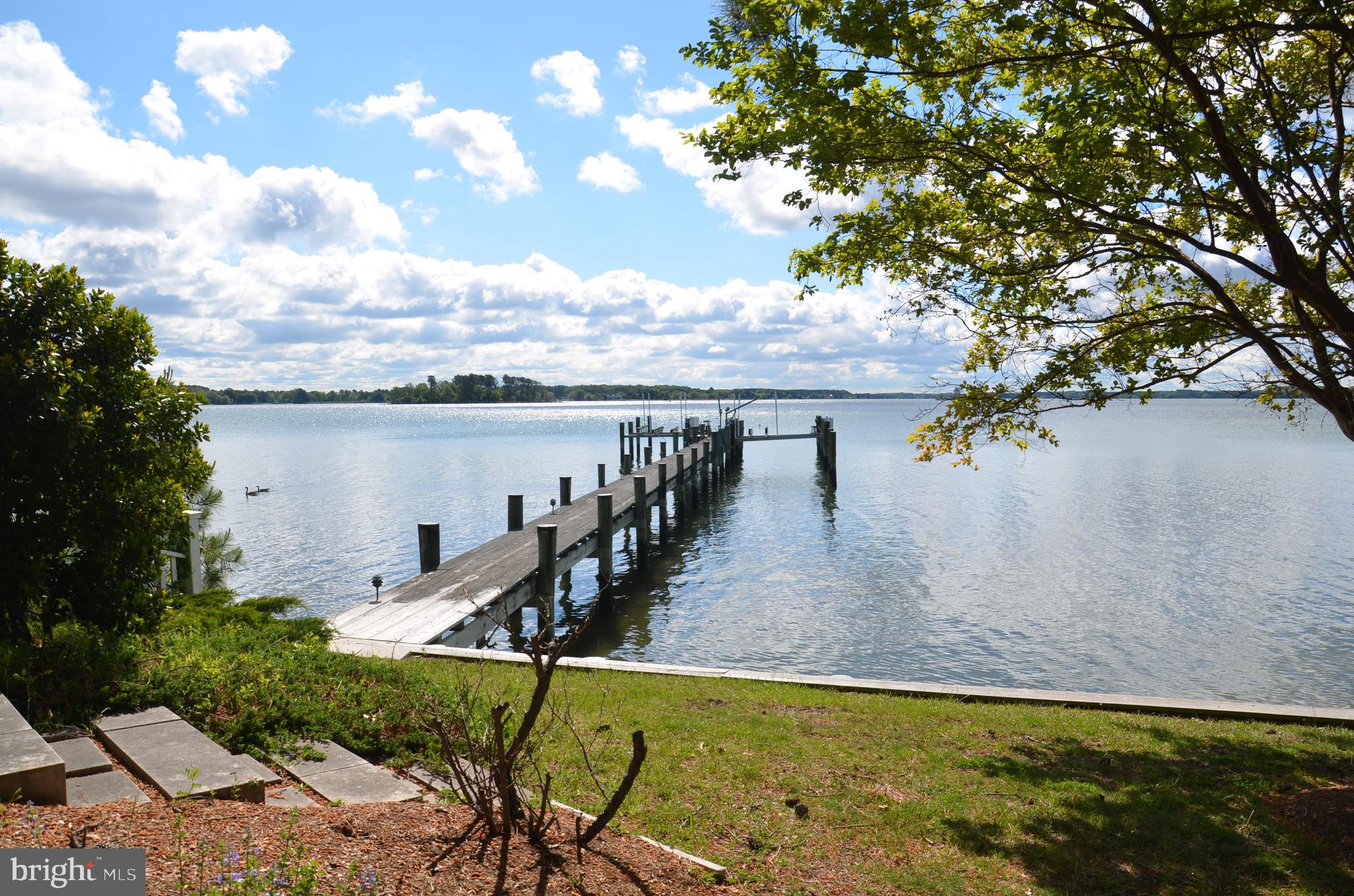 24047 Oak Point Rd