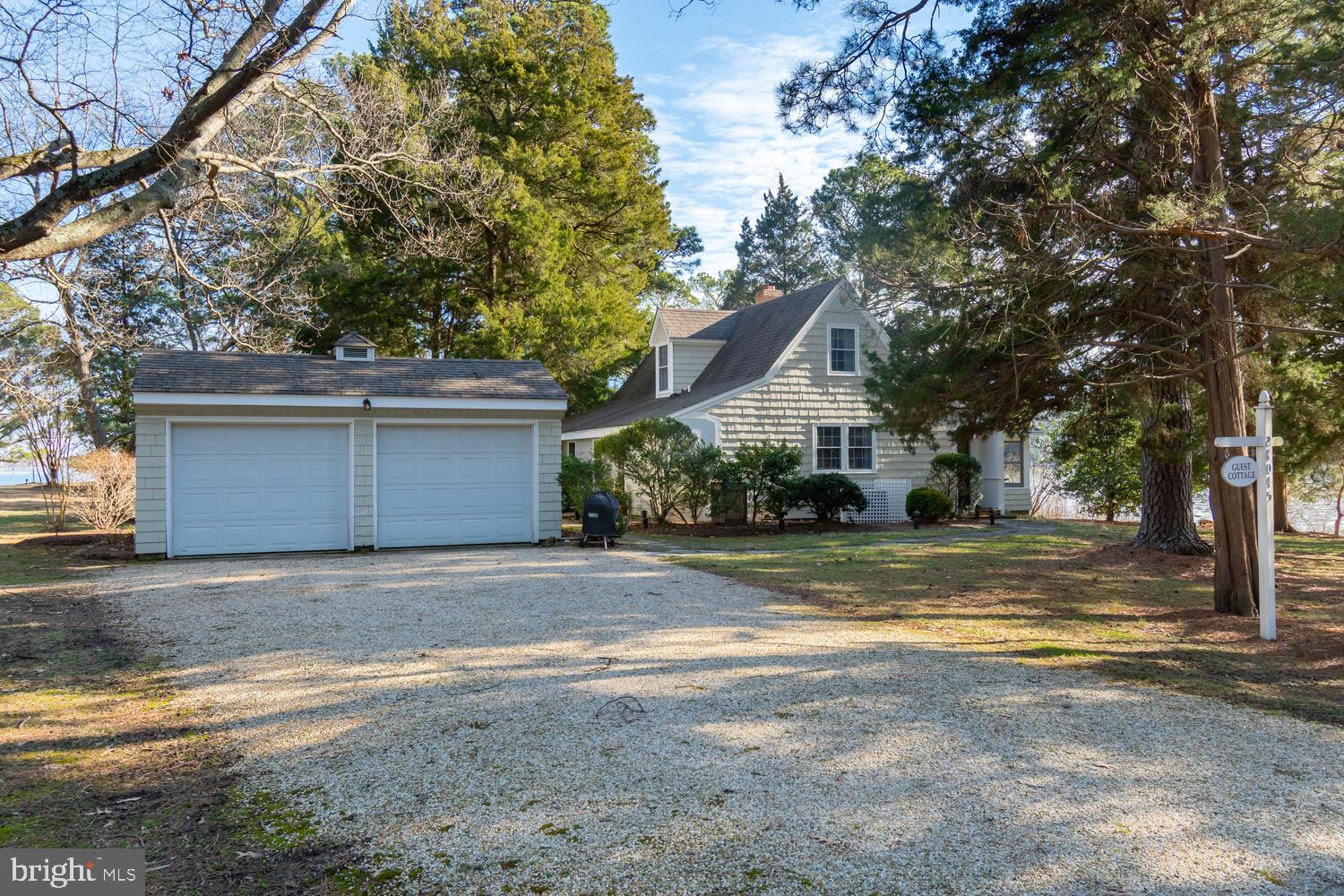 24047 Oak Point Rd