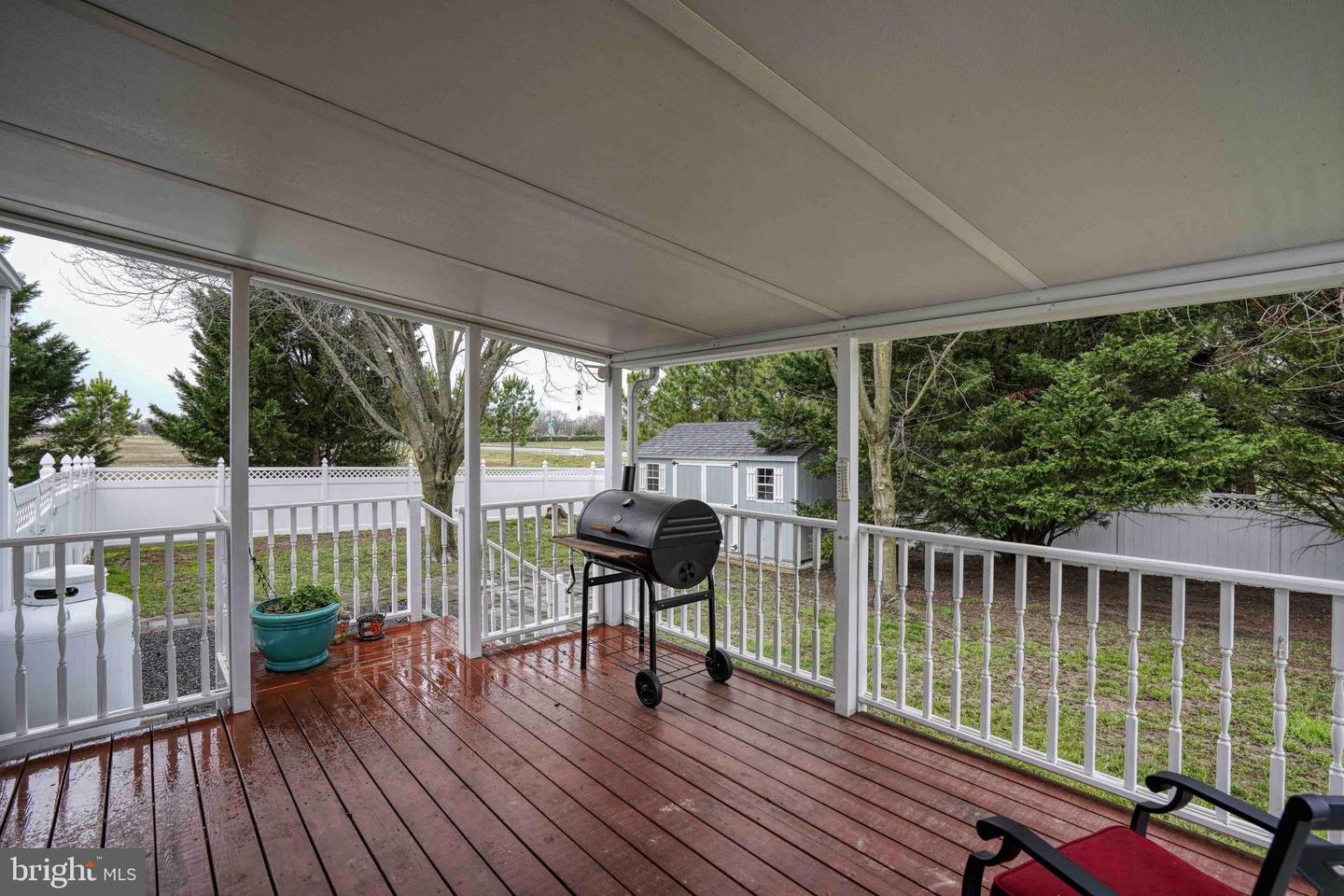 9285 Honeysuckle Dr