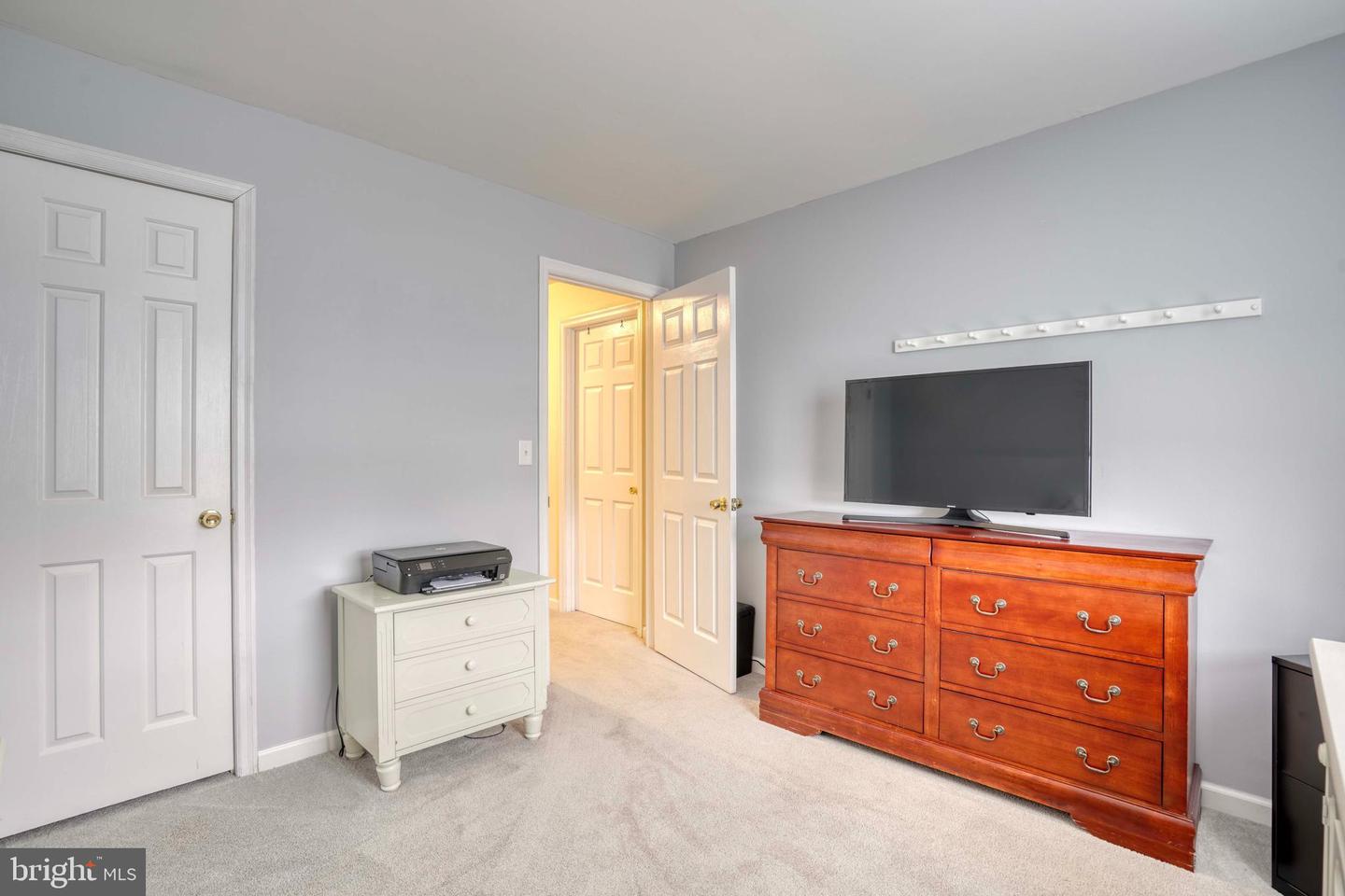 9285 Honeysuckle Dr