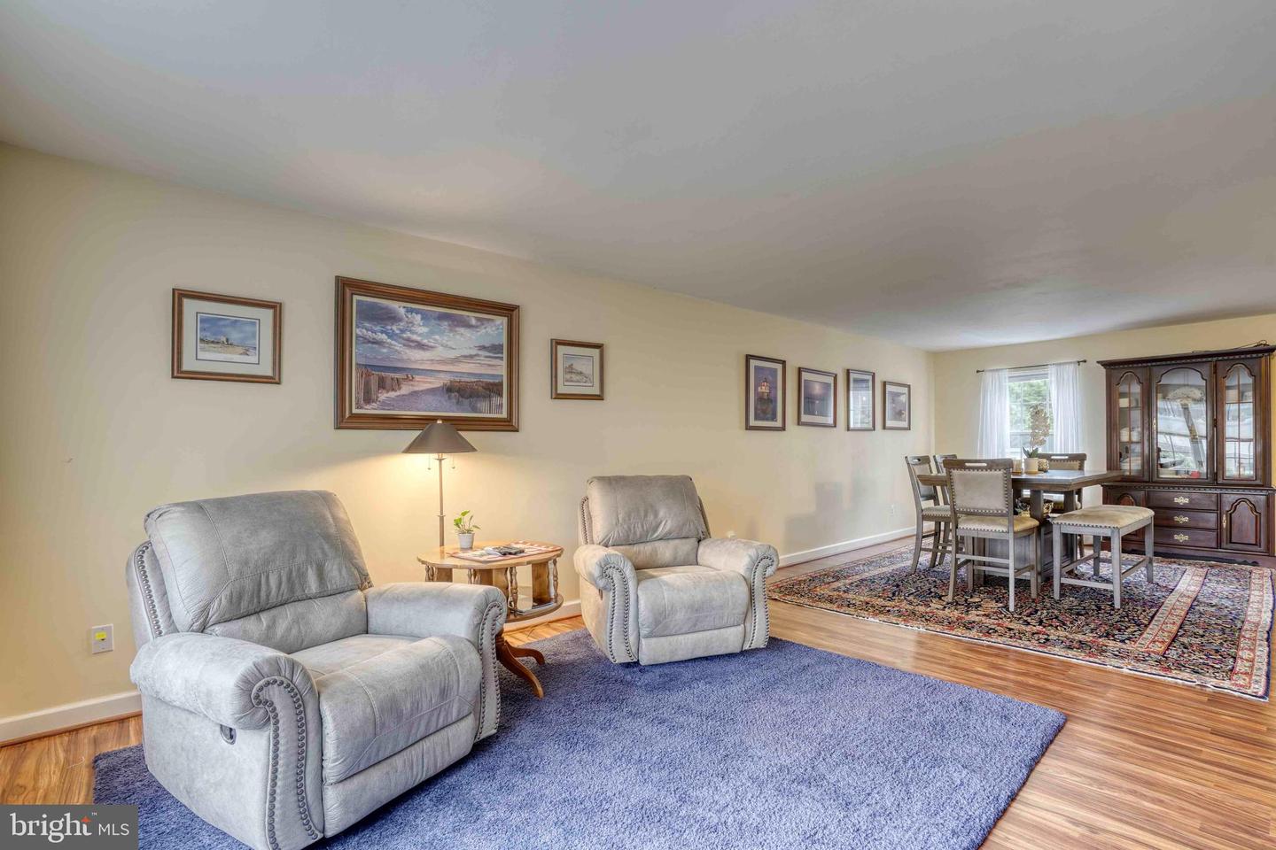 9285 Honeysuckle Dr
