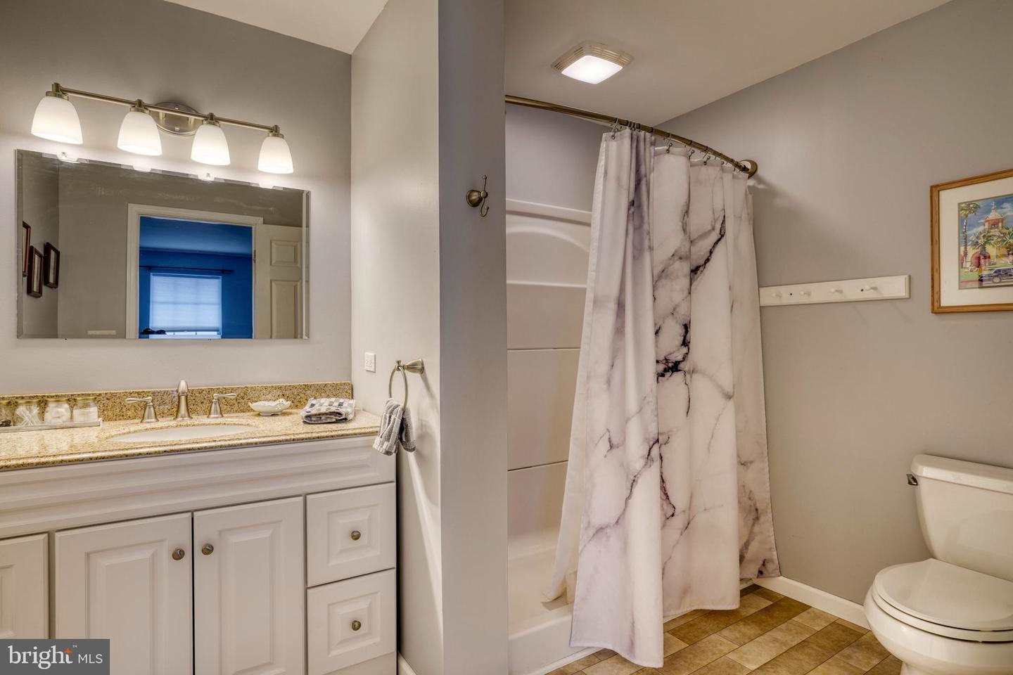 9285 Honeysuckle Dr