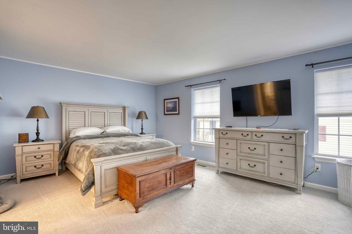 9285 Honeysuckle Dr