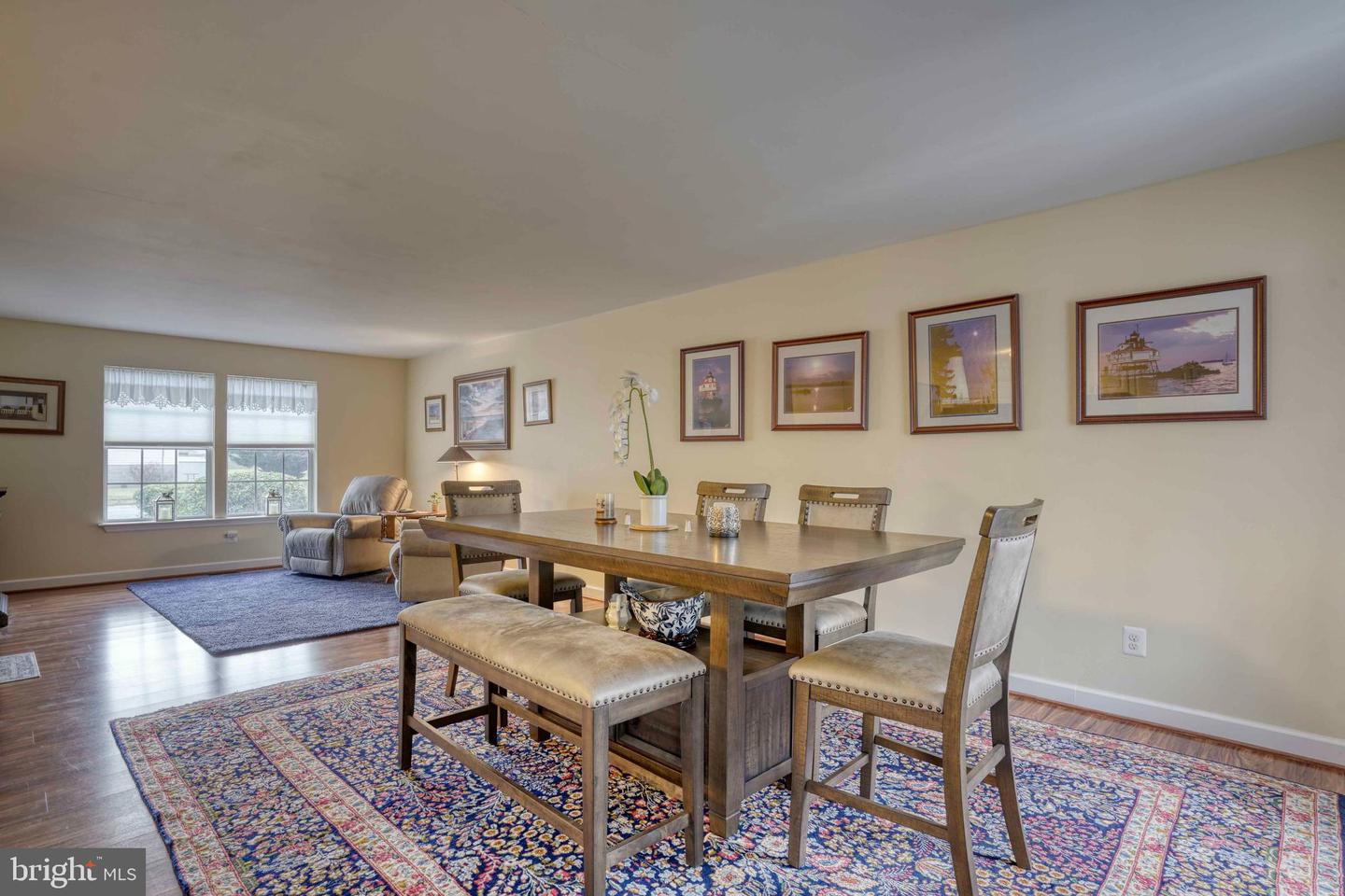 9285 Honeysuckle Dr