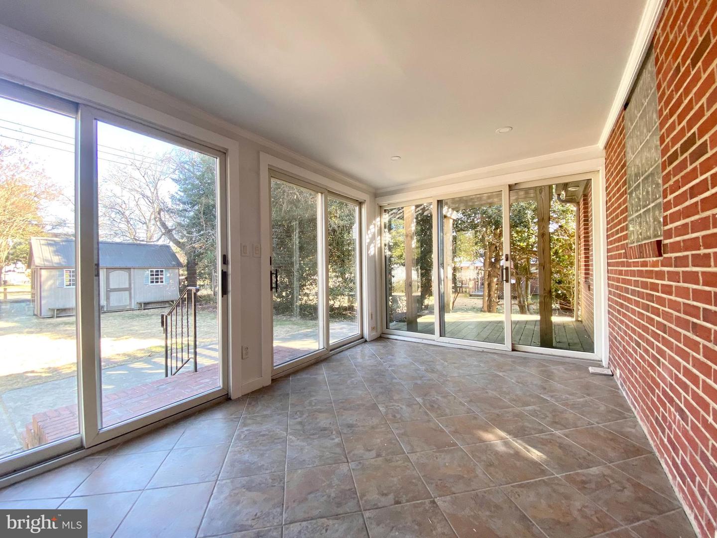 414 Trippe Ave