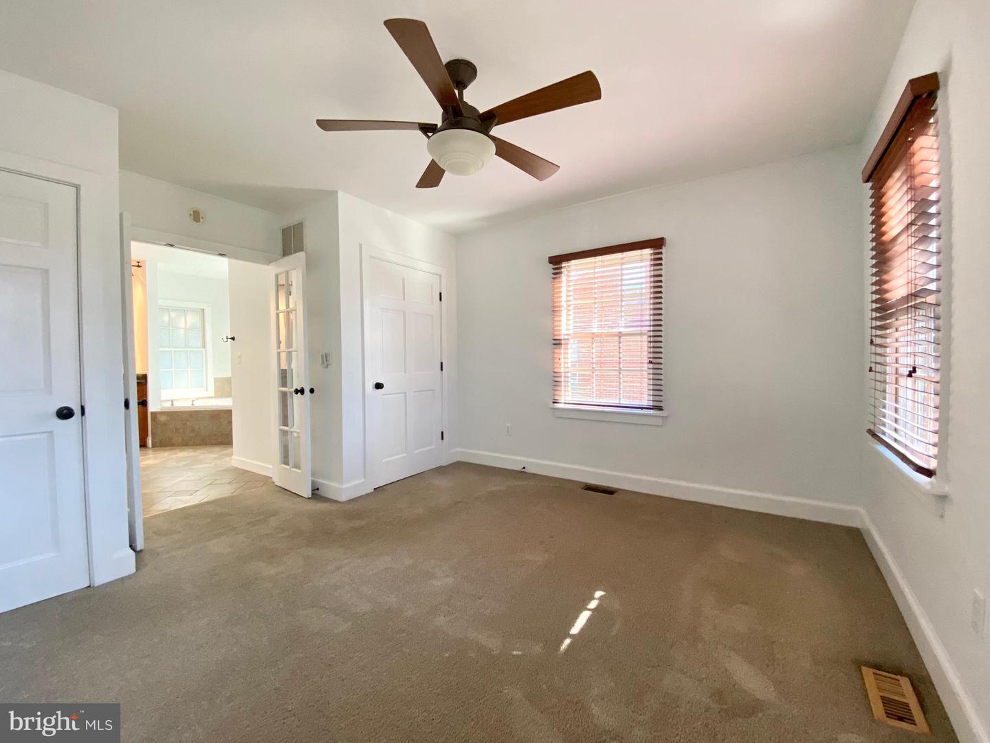 414 Trippe Ave
