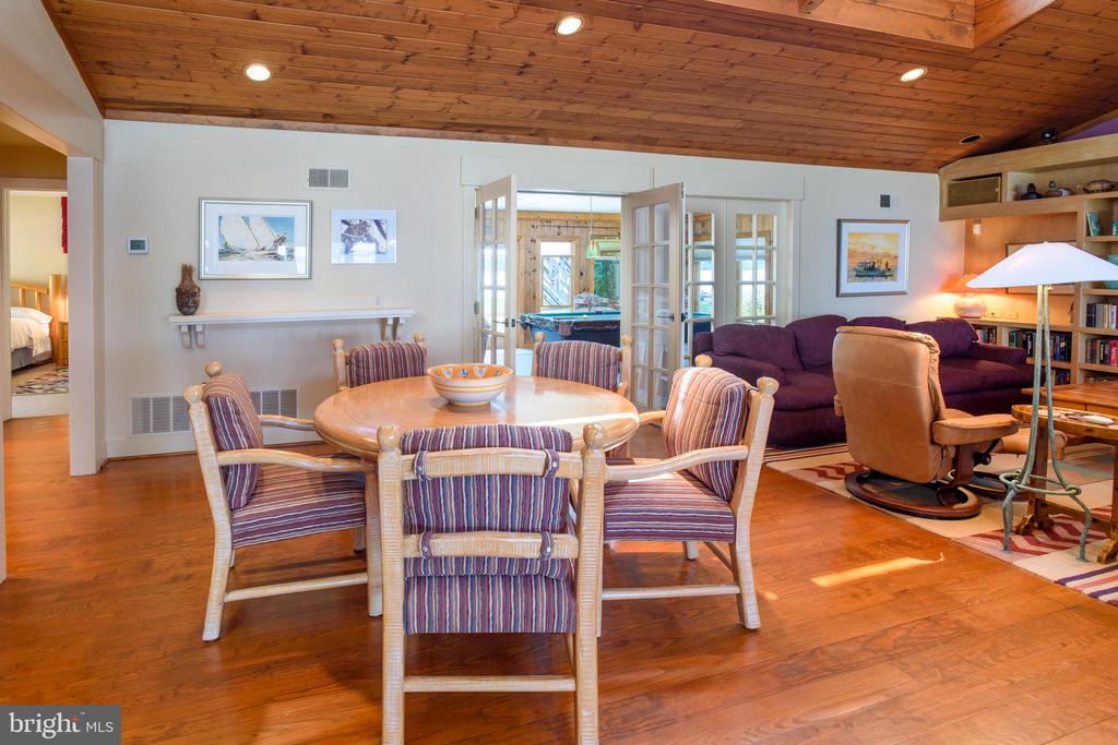 8573 Marengo Farm Rd